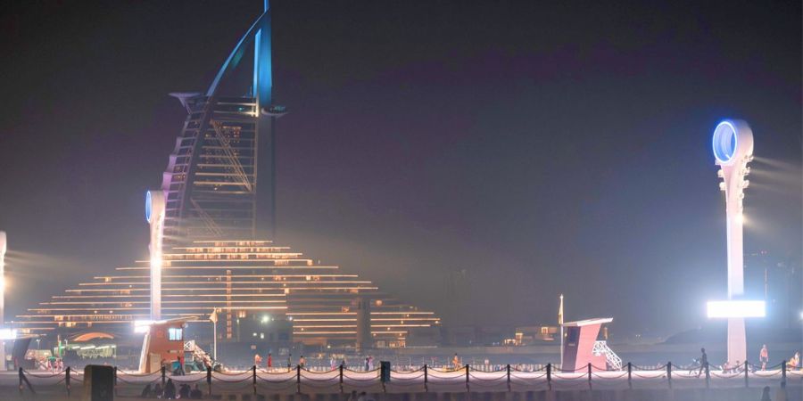 Free Night Swimming Beach in Dubai